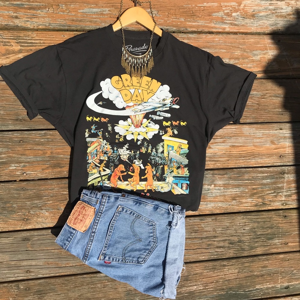 SOLD Vintage Green Day Tee - Picture 2 of 4